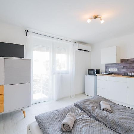 Zigzag Apartman Siofok Exterior photo